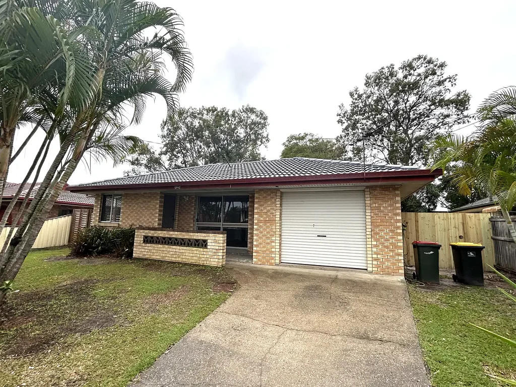 3 Bedroom, 1 Bathroom Airconditioned Home