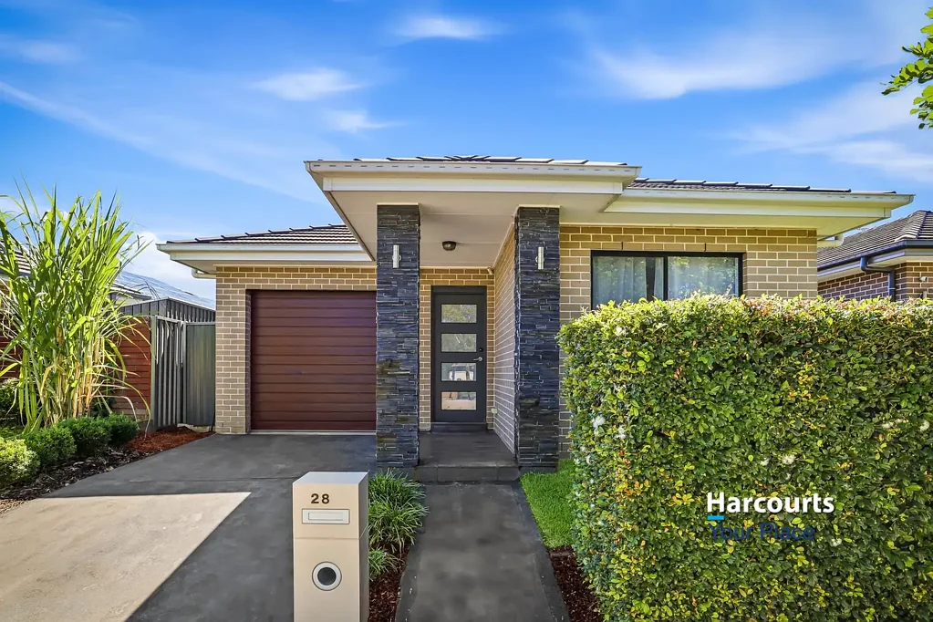 28 Rafter Parade, Ropes Crossing, NSW 2760