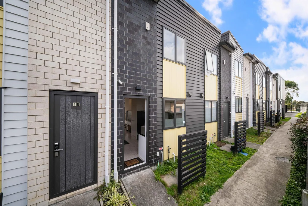 New Lynn 2房  Freehold, No Body Corp Fees