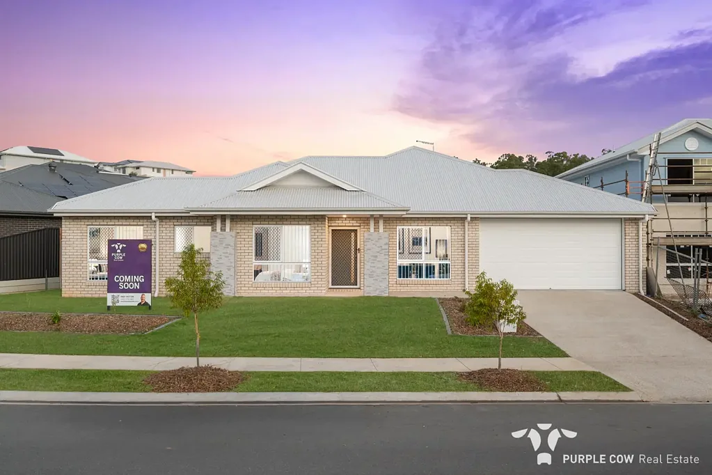 Spring Mountain 4房  Resort-Inspired Family Living with a Huge Backyard & Stunning Pool