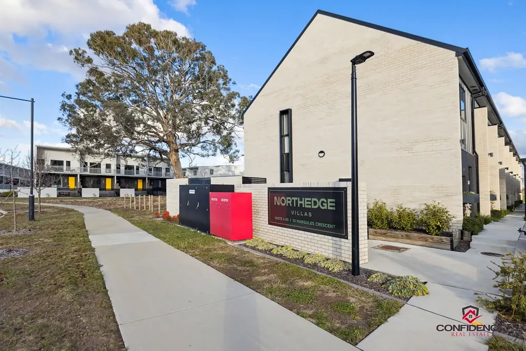 Taylor 1房  Sophisticated One-Bedroom + Study Townhouse – A Rare Blend of Style, Light, & Location
