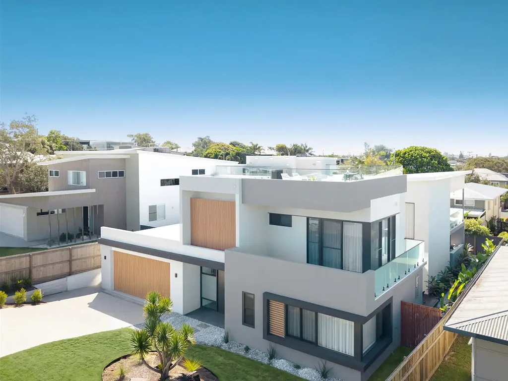 COASTAL LUXURY AT COOROORA