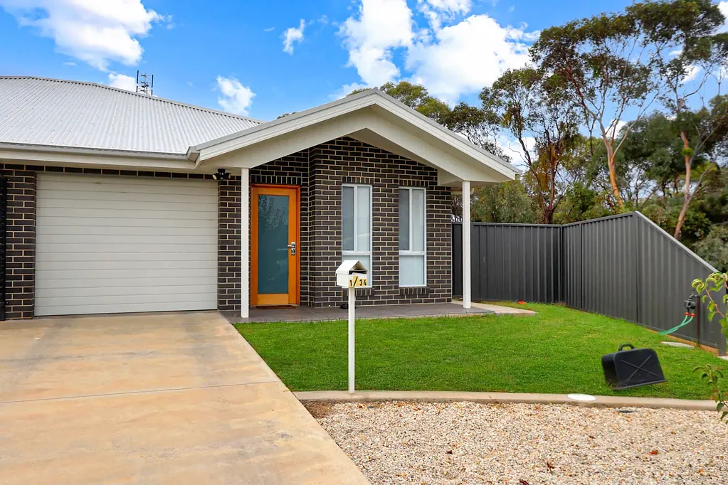 West Wyalong 1ห้องนอน Low Maintenance Unit in Quiet Street