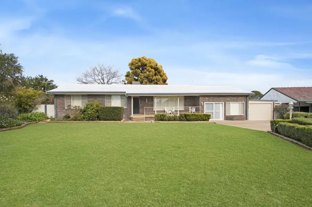 9 Thomson Place, Gunnedah, NSW 2380