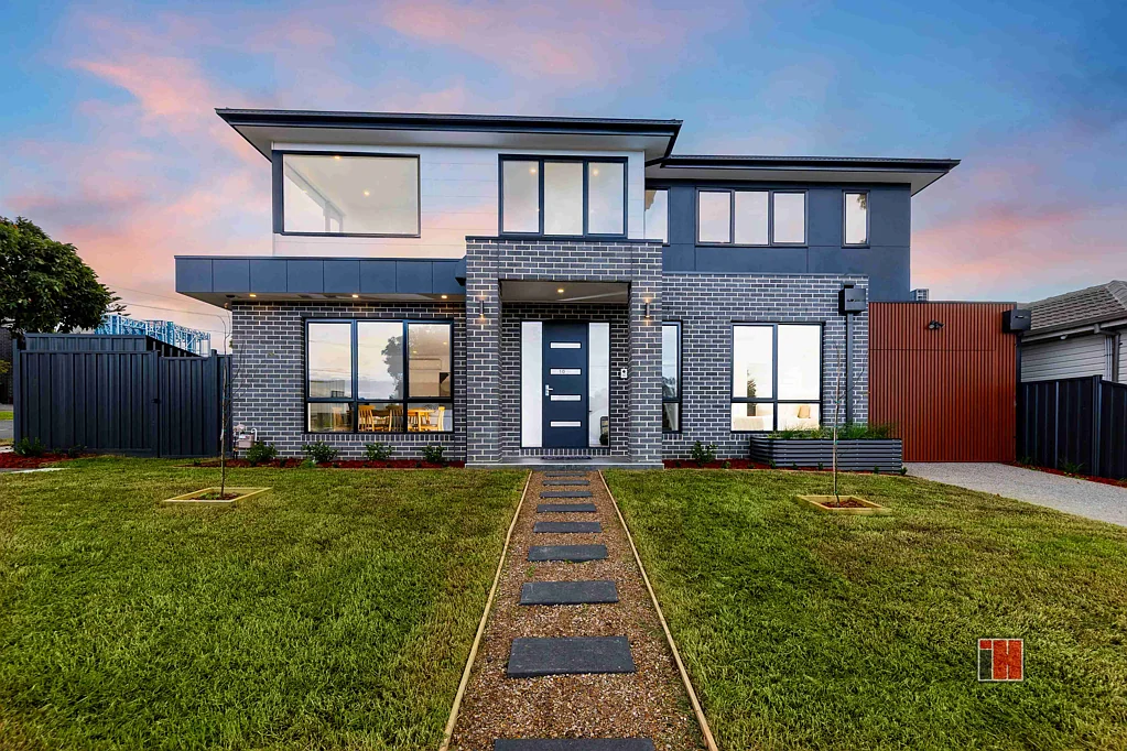 Avondale Heights 4chambre Brand New - Refined Townhome Living in Avondale Heights