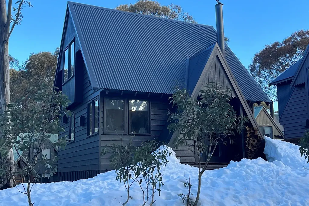 Dinner Plain 2 Bedroom Affordable Free Standing Family-Sized 2-Bedroom Ski Chalet