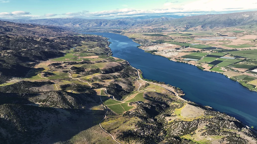 Cromwell Bendigo Hills Estate - A Lakefront Paradise