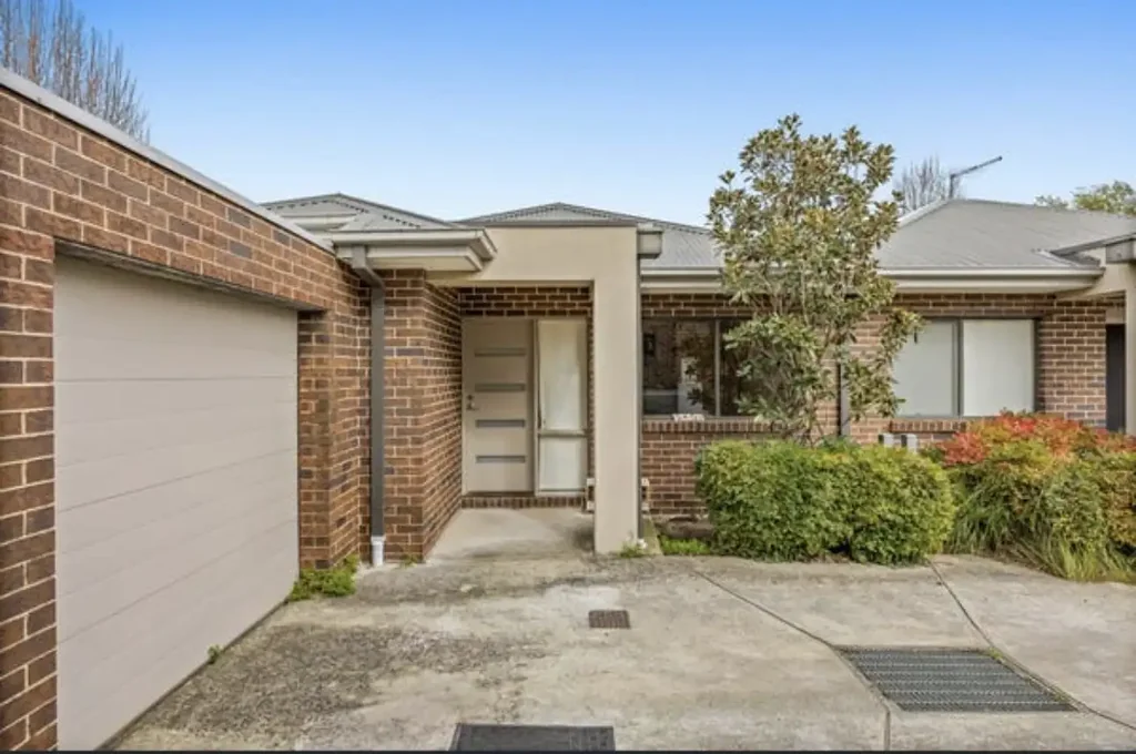 3 Bedroom Modern Townhouse