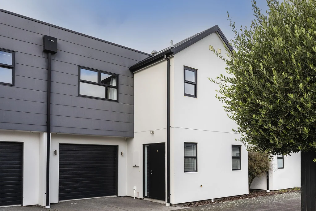 Hillmorton 3房  More space. More value. More opportunity.