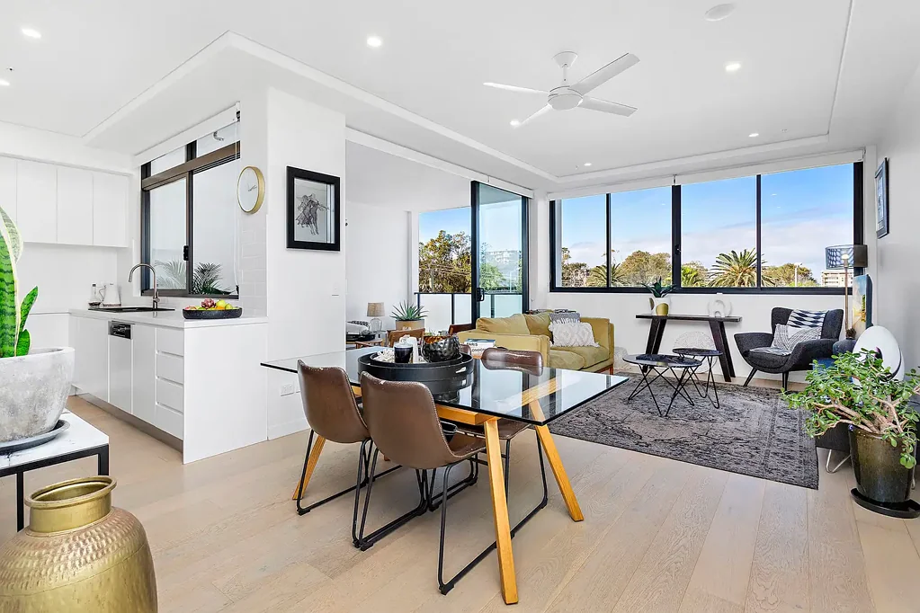 Wollongong 2chambre Low-Maintenance Living Framed by McCabe Park