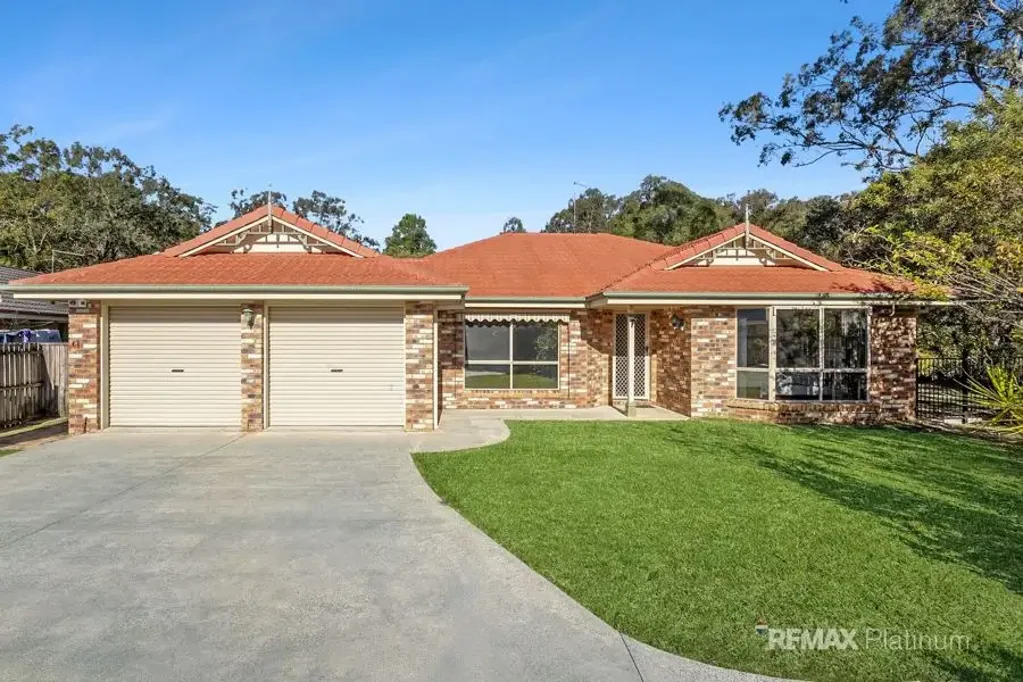 Upper Caboolture 4房 在 Parkridge 尽情畅游 - 961平方米带泳池和后方公园绿地 Make a Splash in Parkridge - 961mÂ² with Pool & Parkland Behind