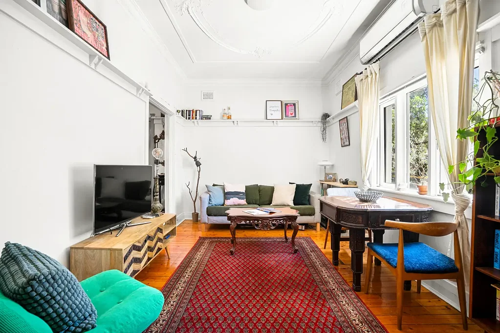 Peaceful ground floor one-bedroom apartment