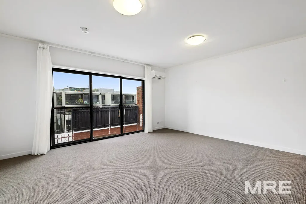 Oversized boutique living in a prime inner city setting