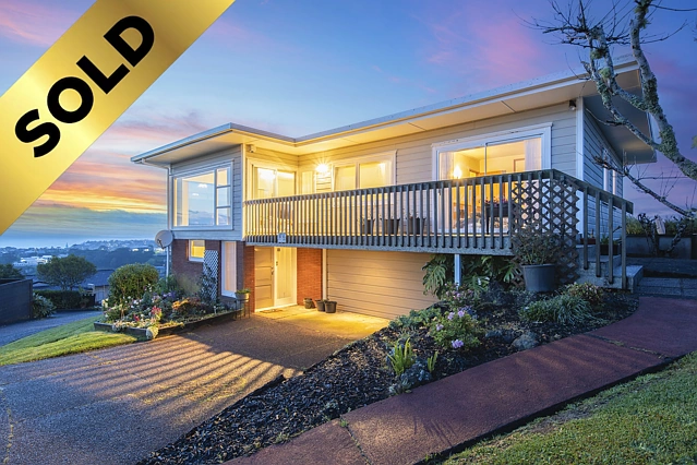 2 Shearwater Rise, Rothesay Bay, North Shore City