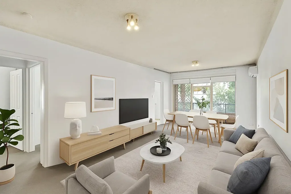 Spacious Unit Moments From The Beach
