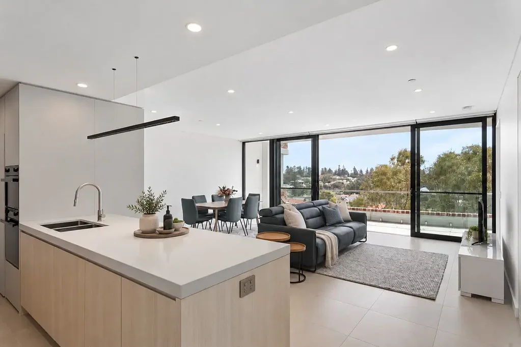 Mosman Park 3房  North-Facing Luxury with City Views