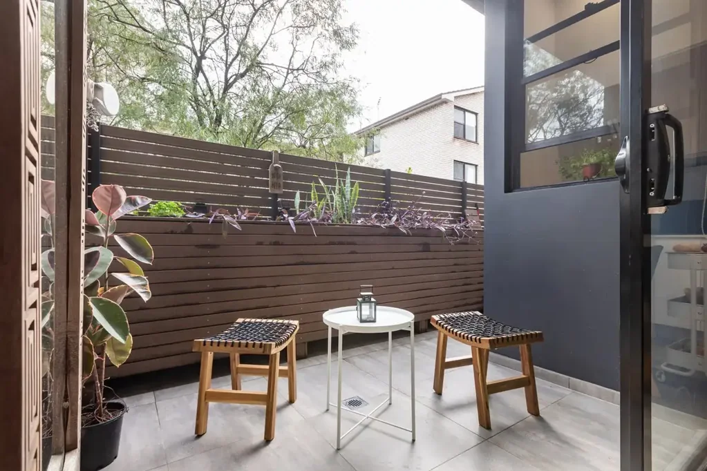 Kensington 1બેડરૂમ Designer Retreat with Private Courtyard
