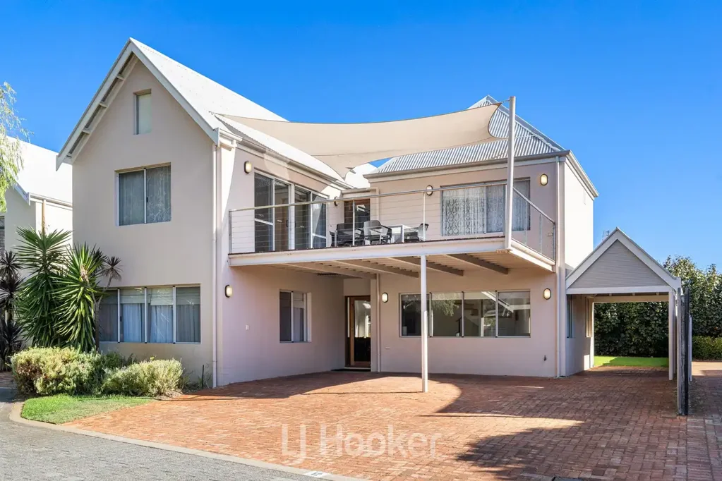 Dunsborough 4ห้องนอน Coastal Luxury & Holiday Flexibility - Steps from the Shores of Geographe Bay