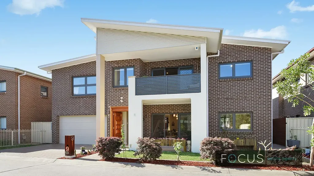 Oversized 5 bedroom prestigious residence