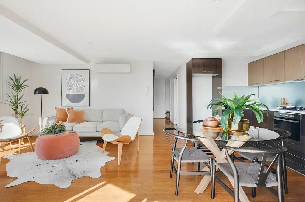 Northcote 2ਬੈੱਡਰੂਮ Oversized 115sqm Apartment - Spacious, Stylish & Perfectly Positioned with Breathtaking Views, Boasting Two Large Balconies