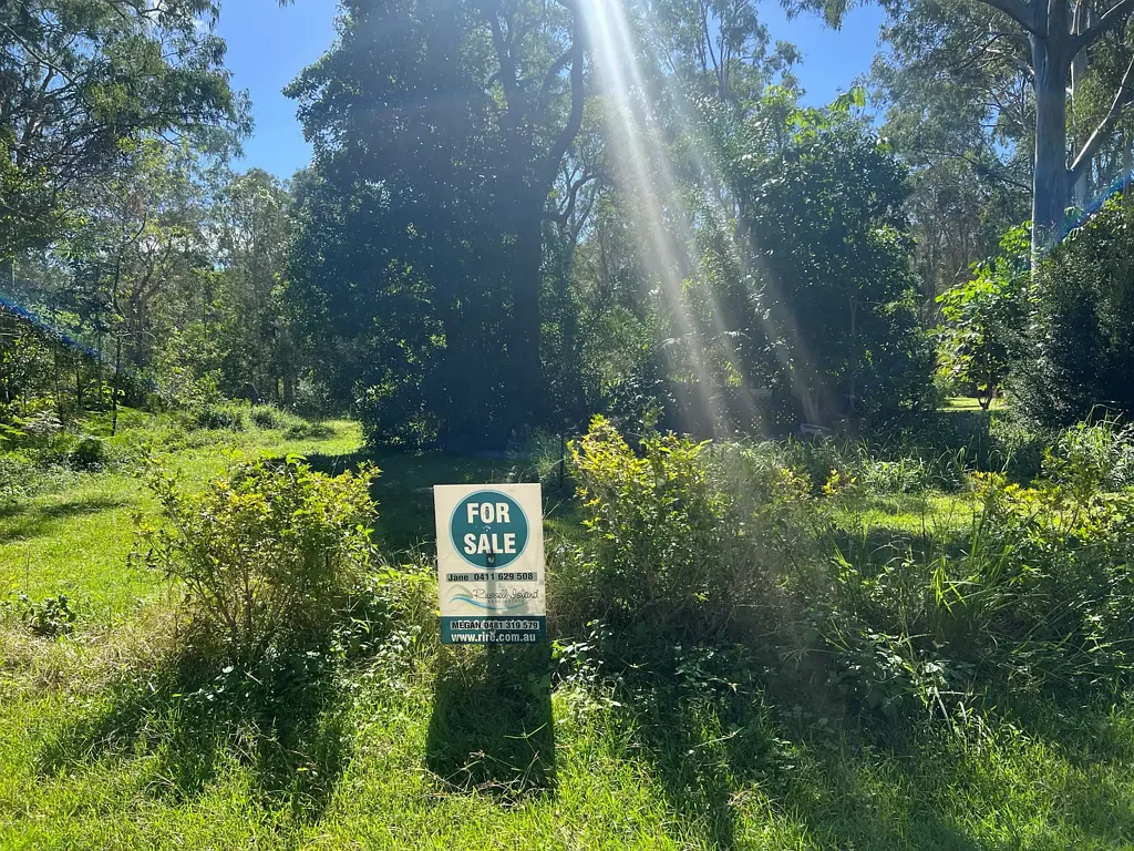 27 Leilani Ave, Russell Island, QLD 4184