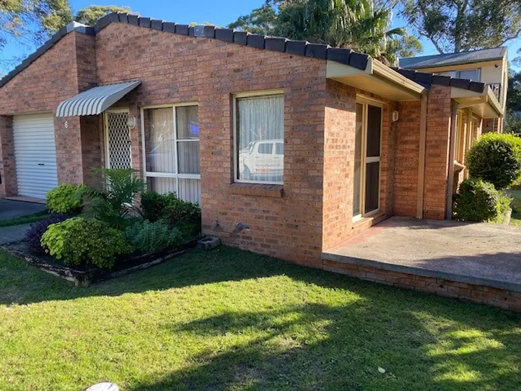 2BED, 2 BATH HOUSE
- AVAILABLE SOON