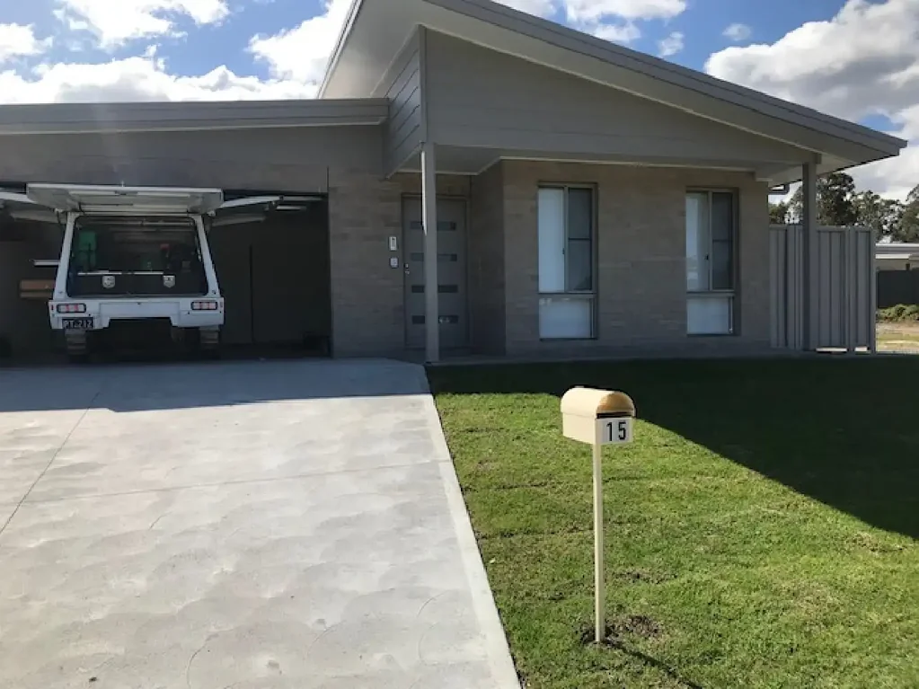 3 year old home in the Iron Bark Estate - Karuah