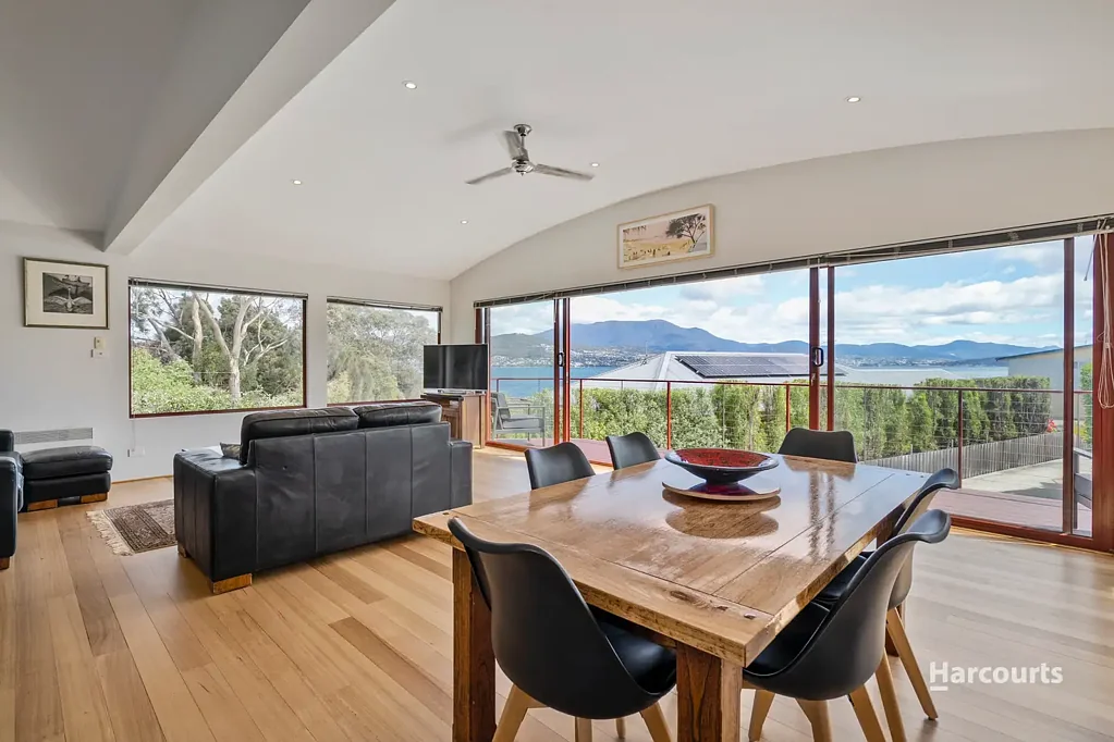 2/60 Pindos Drive, Tranmere, TAS 7018