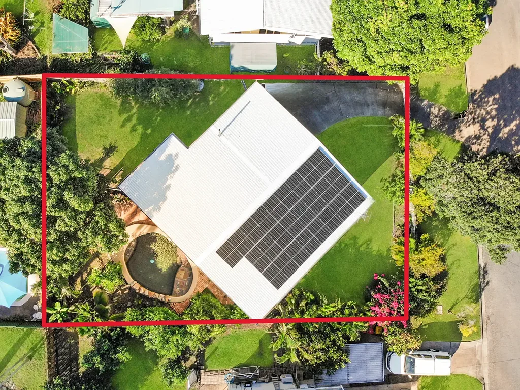 Cranbrook 4部屋 Spacious Family Home with Dual Living, Pool & Prime Location in Cranbrook - Perfect for a Growing Family