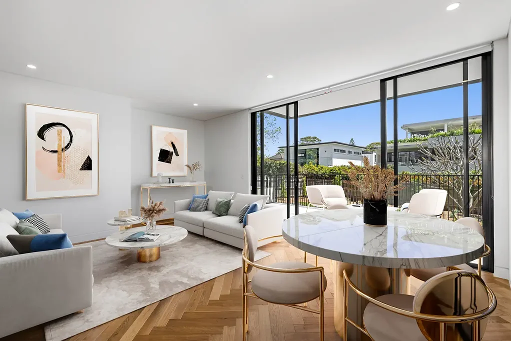 Top-Floor Luxury 3-Bedroom Apartment Quietly Positioned at the Rear of the Building