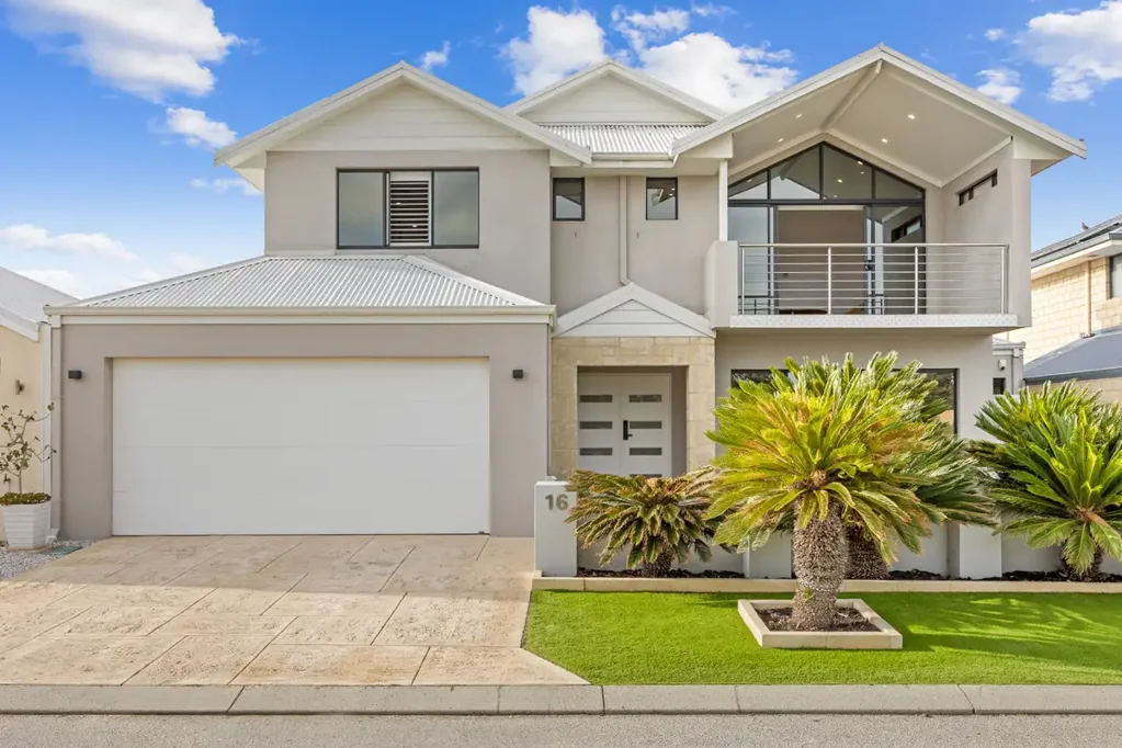 16 Stamford Crescent, Secret Harbour, WA 6173