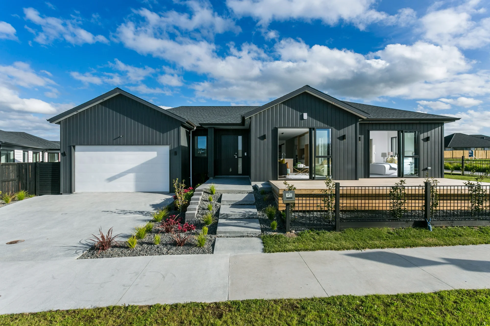 Wainui 5部屋 Modern Comfort Meets Space and Functionality