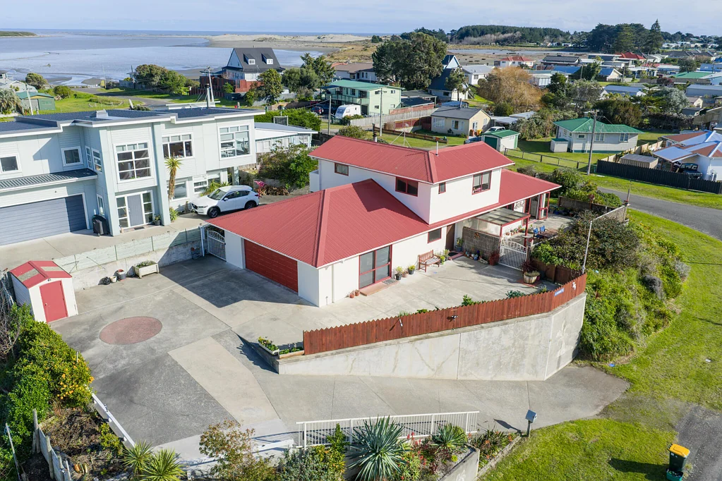 12 Robbie Street, Foxton Beach, Horowhenua, Manawatu-Wanganui
