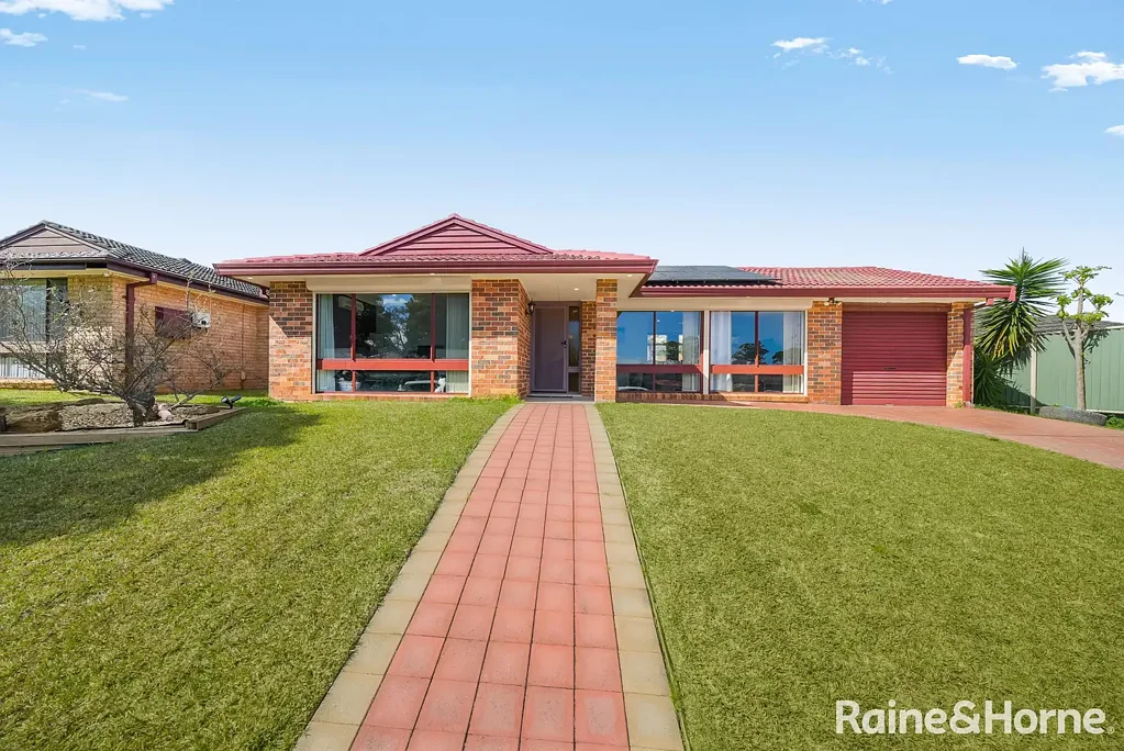 Ingleburn 3 Bedroom Immaculate Family Home with Pool & Outdoor Entertaining