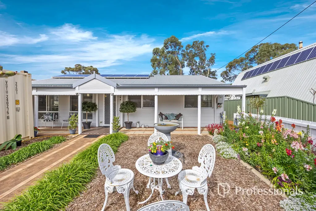 Myalup 2房  Stylish Coastal Living - Nothing to Do But Move In!