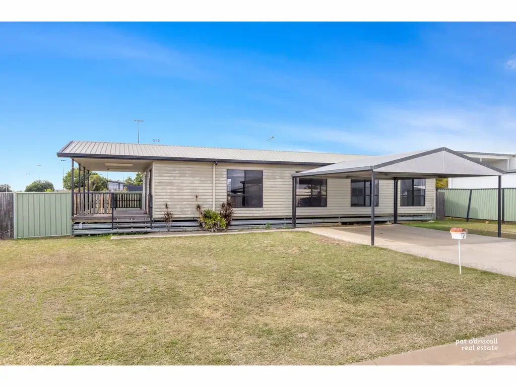 Blackwater 4બેડરૂમ High-Yield Investment or Spacious Family Home