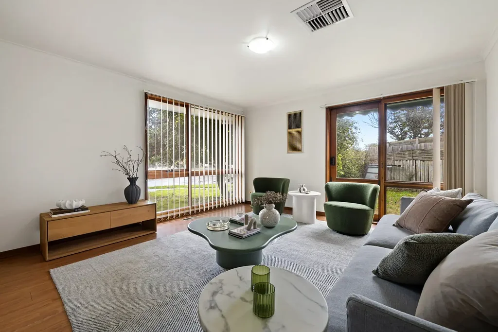 Cheltenham 2બેડરૂમ Single Level Ease with Side Street Access