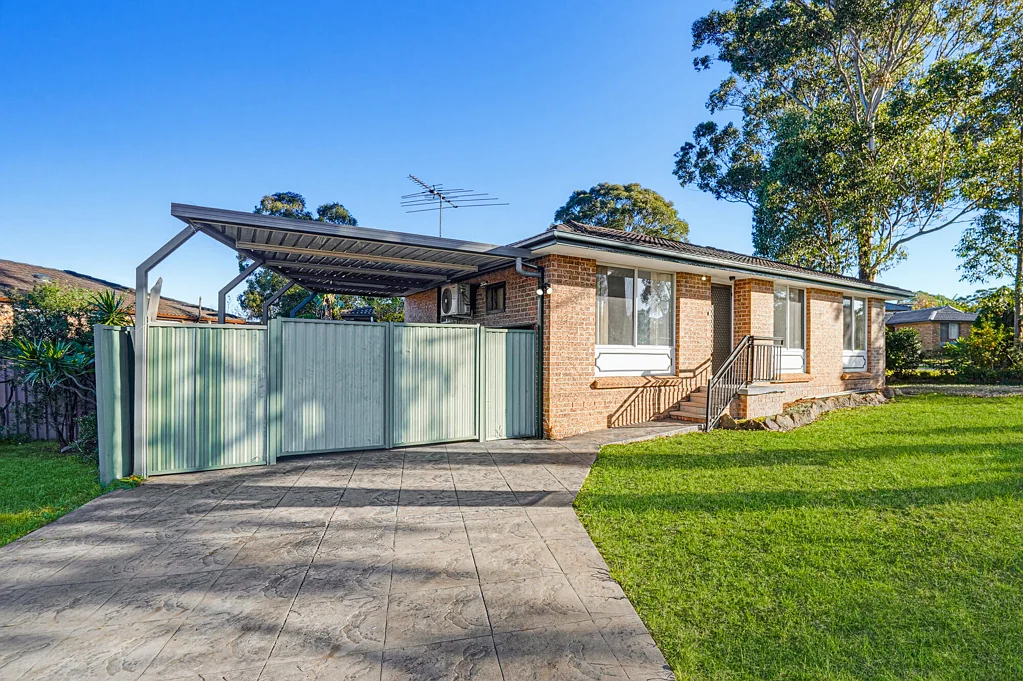 Spacious Three Bedroom Family Home With Undercover Carport!