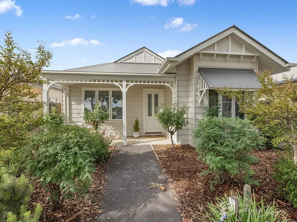 13 ROMSEY TERRACE, Eynesbury, VIC 3338