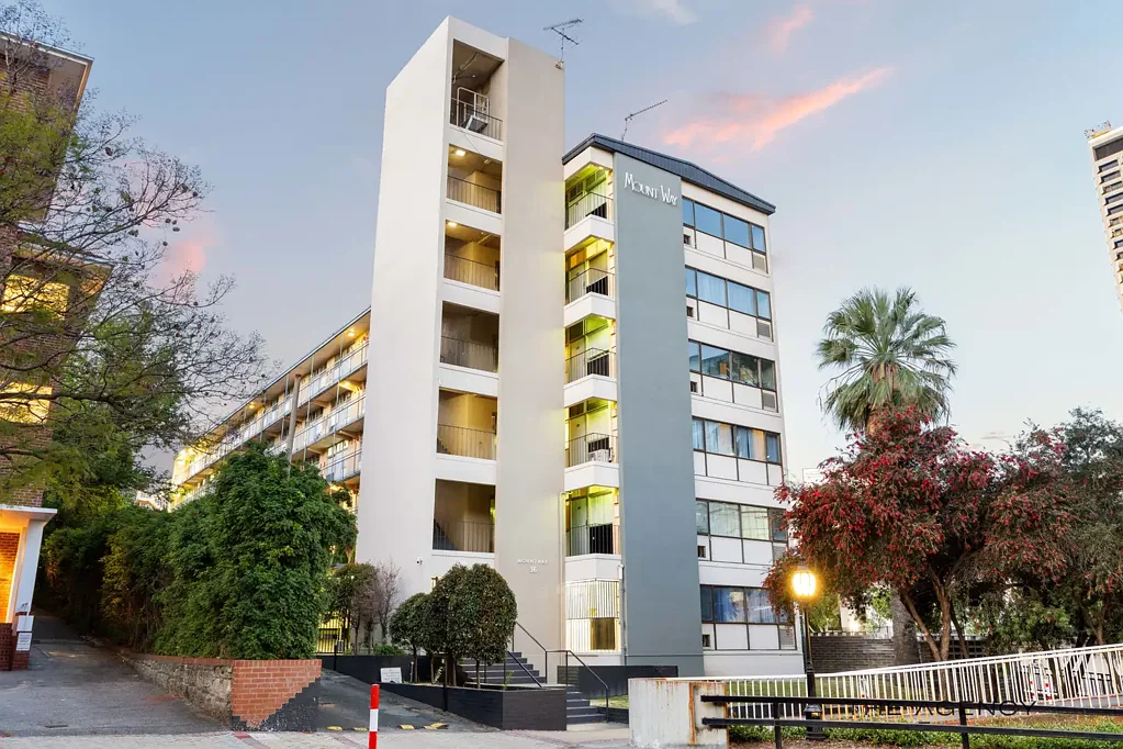 West Perth 1房  Top Floor Studio Apartment with Unbeatable Views