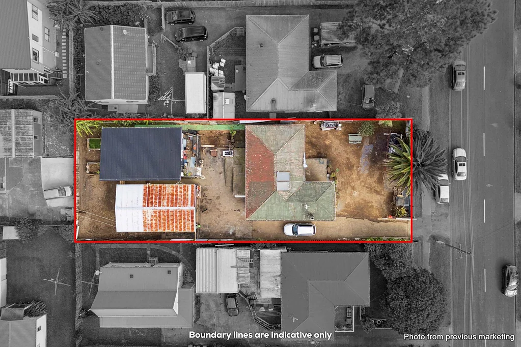 19 Larnoch Road, Henderson, Waitakere City, Auckland