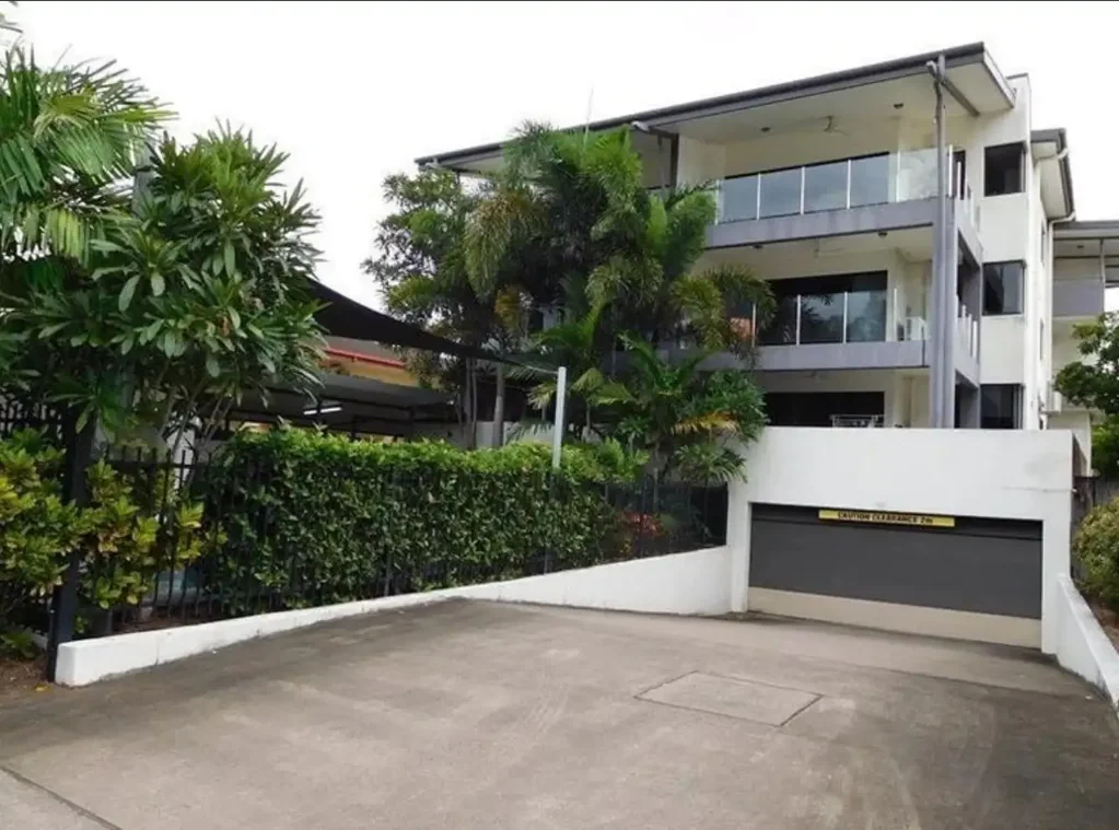 INNER CITY LIVING – SPACIOUS UNIT IN THE HEART OF THE CITY!