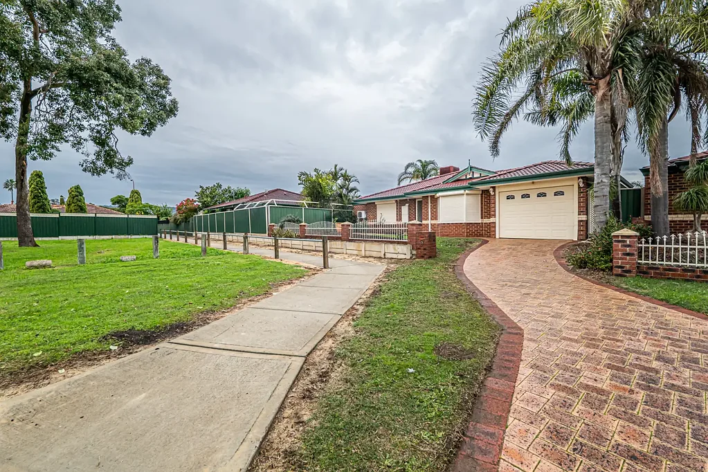 9/9 Berry Court, Maddington, WA 6109