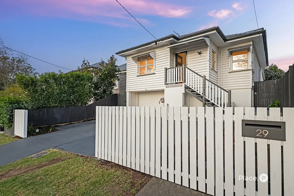 29 The Promenade, Camp Hill, QLD 4152