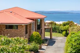 69 Burwood  Drive, Blackmans Bay