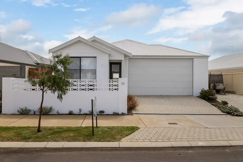 Dunsborough 3બેડરૂમ Compact home that packs a massive design punch