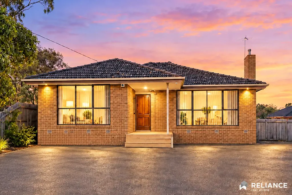 Melton 3Kwarto Sunil Gera & Reliance Real Estate Melton proudly presents 12 Ryan Court, Melton
