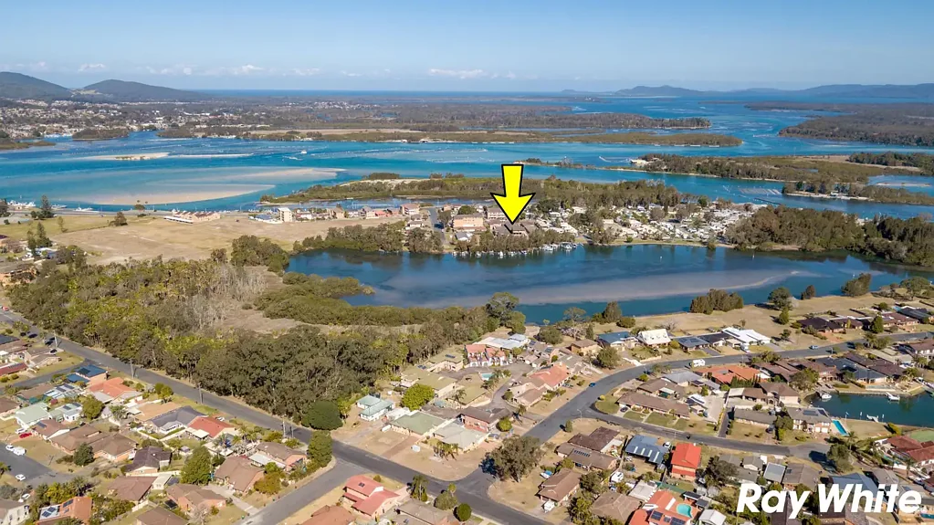 Tuncurry 2ਬੈੱਡਰੂਮ Ideal Location; Unit Moments from the Lake.