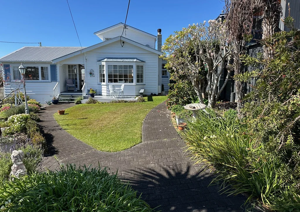 63A Castor Bay Road, Castor Bay, North Shore City, Auckland