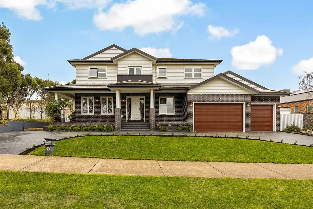 Sunbury 5બેડરૂમ A Masterpiece of Luxury in Prestigious Jacksons Hill